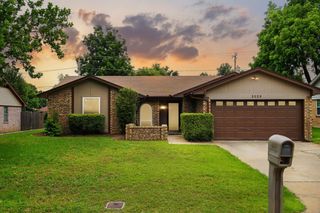 3529 Kelvin Avenue, Fort Worth, TX 76133