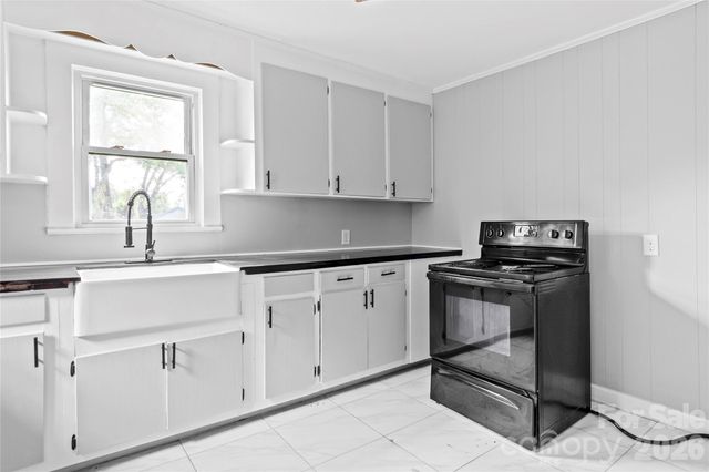 119 Osborne Street, Jonesville, NC 28642
