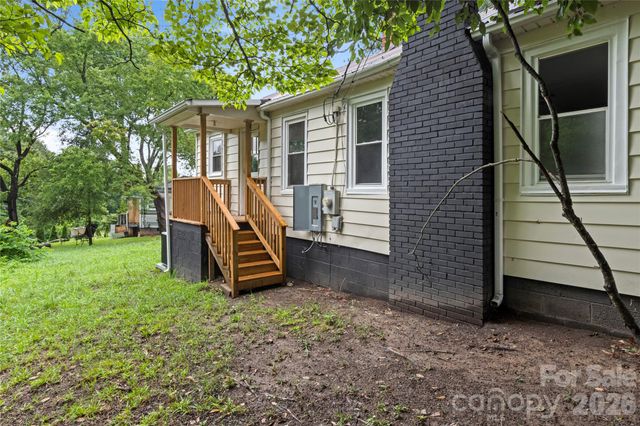 119 Osborne Street, Jonesville, NC 28642