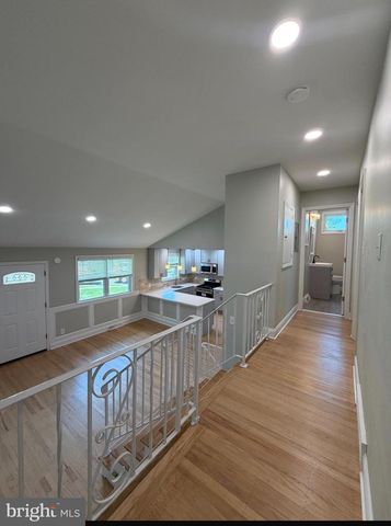 14 VASSAR AVE, Somerdale, NJ 08083
