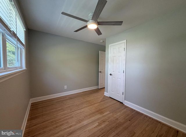 14 VASSAR AVE, Somerdale, NJ 08083