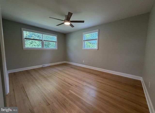 14 VASSAR AVE, Somerdale, NJ 08083