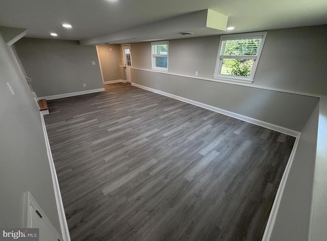 14 VASSAR AVE, Somerdale, NJ 08083