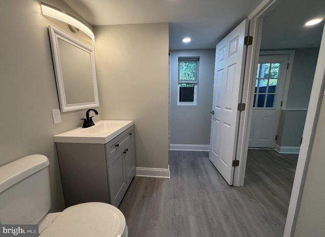 14 VASSAR AVE, Somerdale, NJ 08083