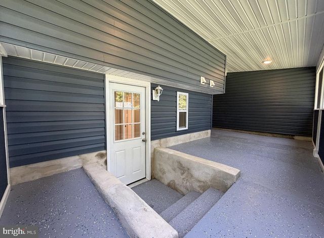 14 VASSAR AVE, Somerdale, NJ 08083