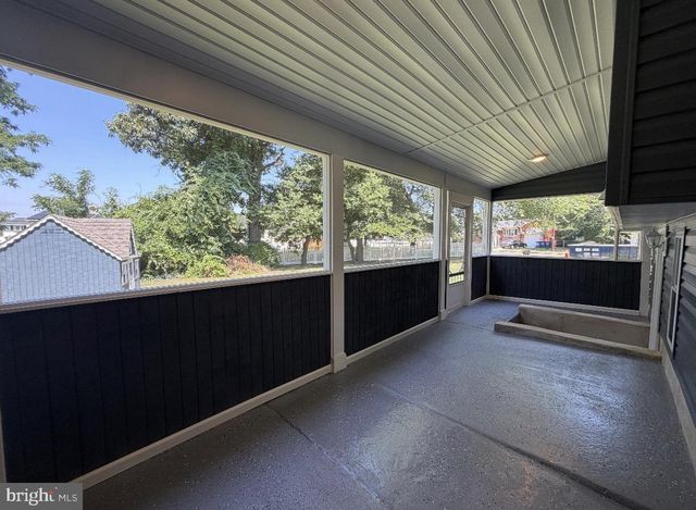 14 VASSAR AVE, Somerdale, NJ 08083