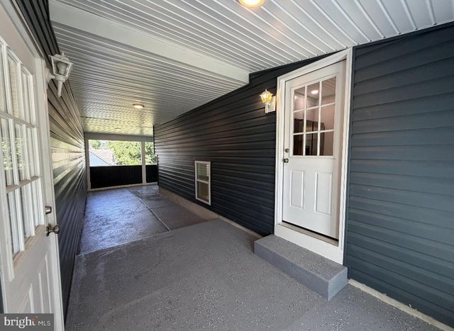14 VASSAR AVE, Somerdale, NJ 08083