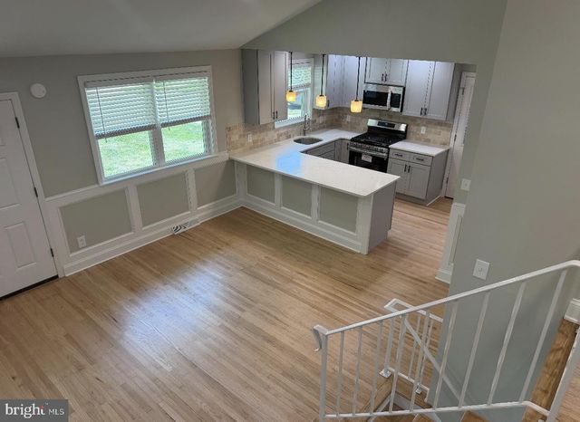 14 VASSAR AVE, Somerdale, NJ 08083