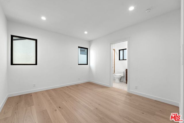 160 N Almont Drive A, Beverly Hills, CA 90211