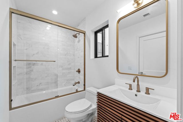 160 N Almont Drive A, Beverly Hills, CA 90211