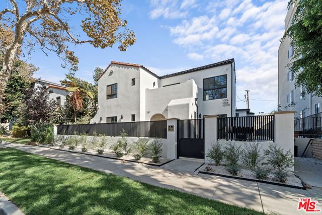 160 N Almont Drive A, Beverly Hills, CA 90211