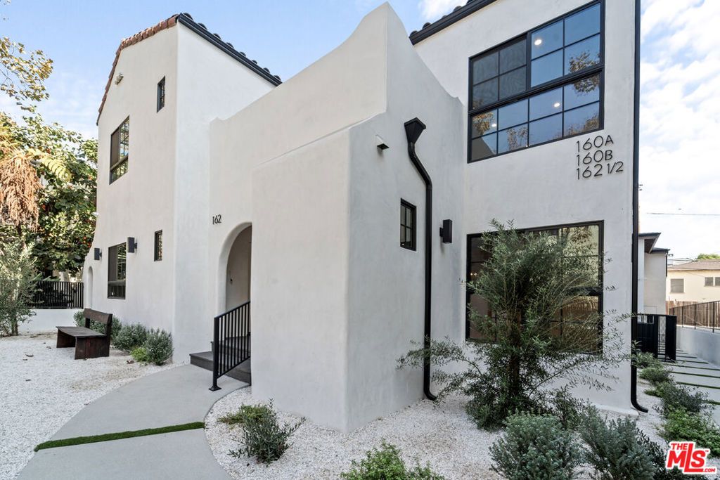 160 N Almont Drive A, Beverly Hills, CA 90211