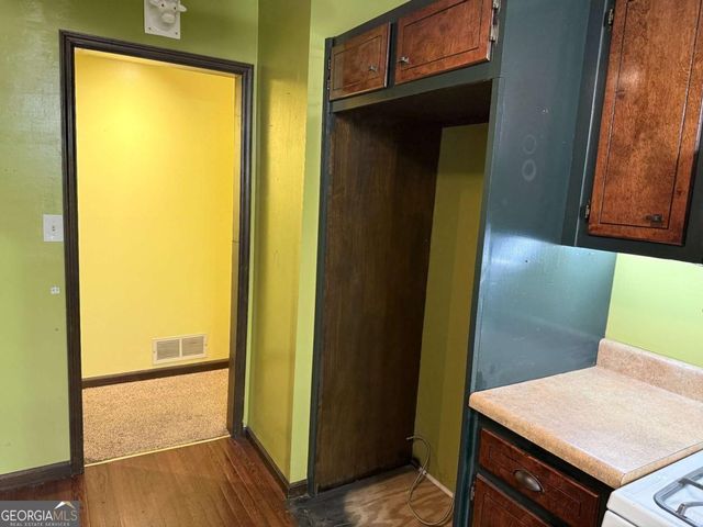 3033 Riviera Drive NW, Conyers, GA 30012