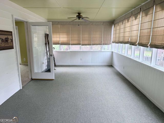 3033 Riviera Drive NW, Conyers, GA 30012