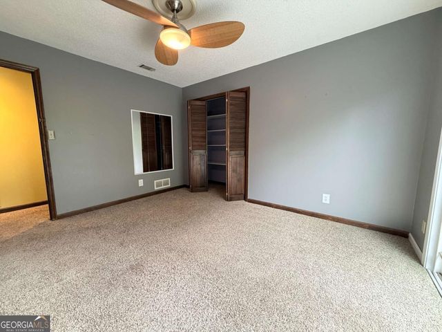 3033 Riviera Drive NW, Conyers, GA 30012