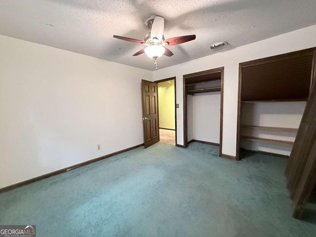 3033 Riviera Drive NW, Conyers, GA 30012