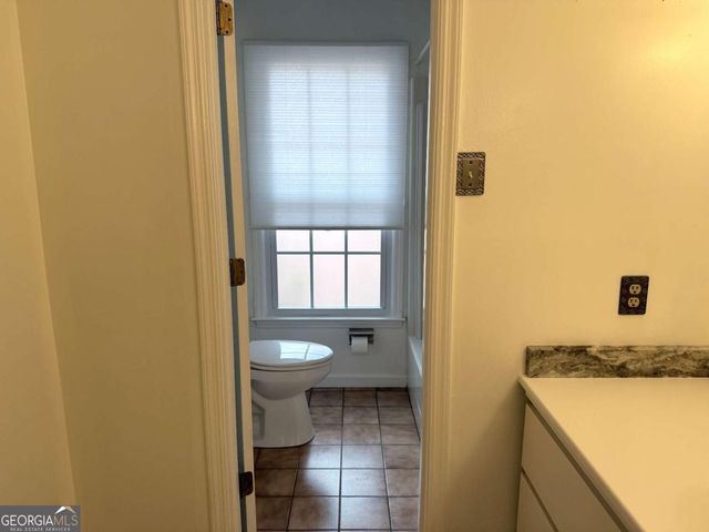 3033 Riviera Drive NW, Conyers, GA 30012