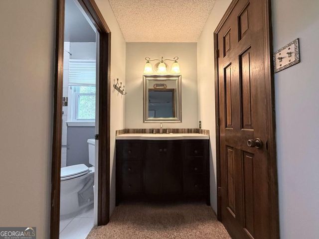 3033 Riviera Drive NW, Conyers, GA 30012