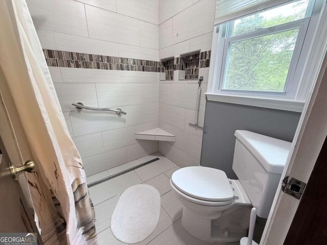 3033 Riviera Drive NW, Conyers, GA 30012