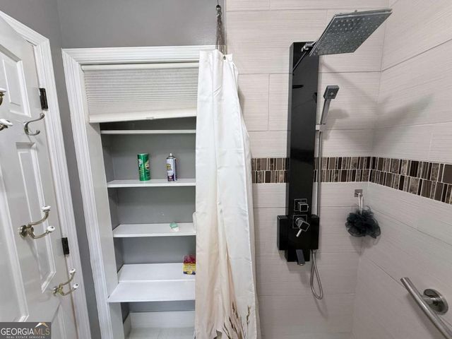 3033 Riviera Drive NW, Conyers, GA 30012