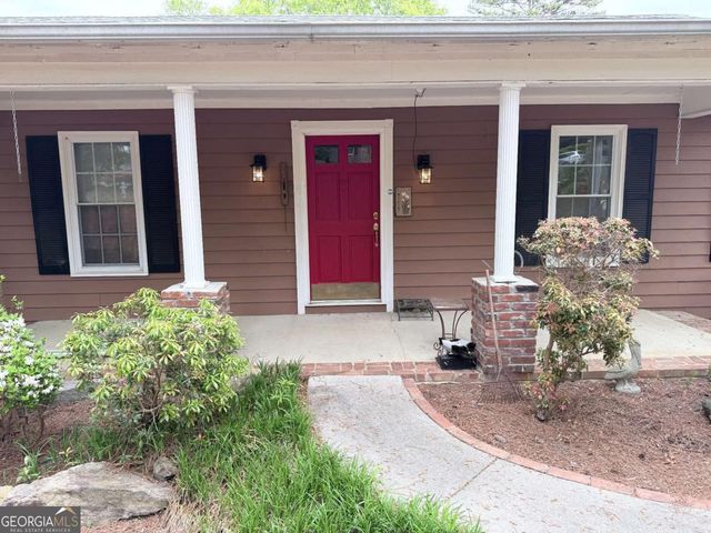 3033 Riviera Drive NW, Conyers, GA 30012