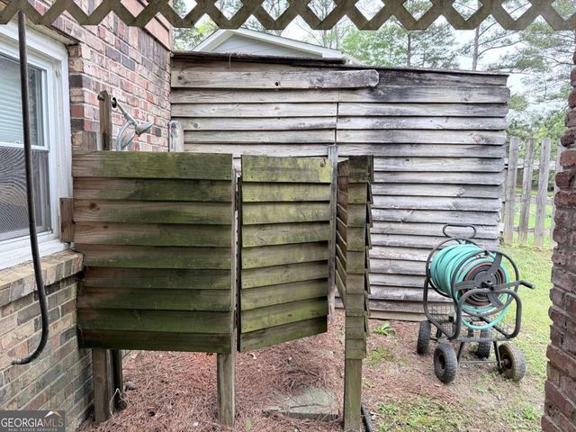 3033 Riviera Drive NW, Conyers, GA 30012