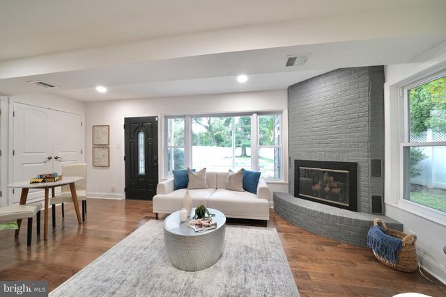 1638 SURREY LN, Havertown, PA 19083