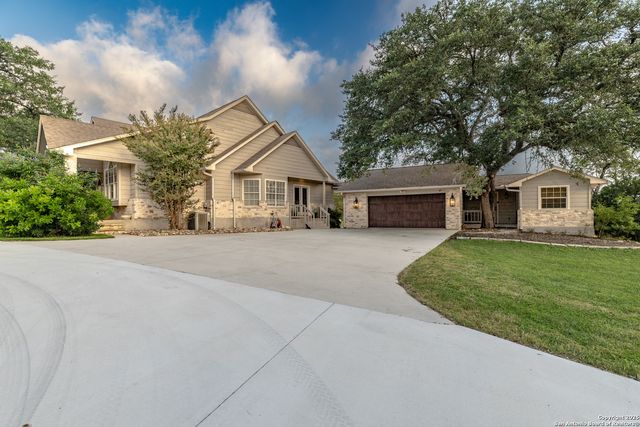7046 Devonshire, Spring Branch, TX 78070
