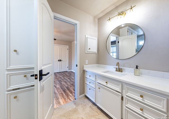 7046 Devonshire, Spring Branch, TX 78070