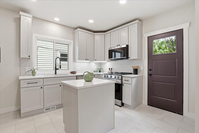2109 Dayton Street, Madison, WI 53704