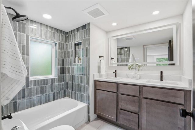 2109 Dayton Street, Madison, WI 53704