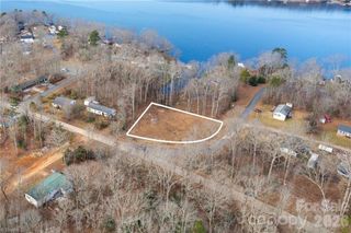 111 Waterway Drive, Lexington, NC 27292