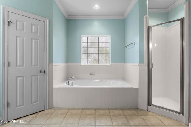 124 Surgeres Place Place, Ocean Springs, MS 39564