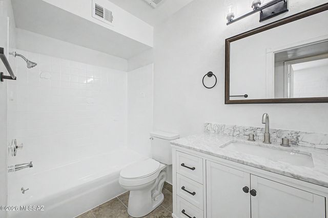 3960 E Flower St Apt 38, Tucson, AZ 85712