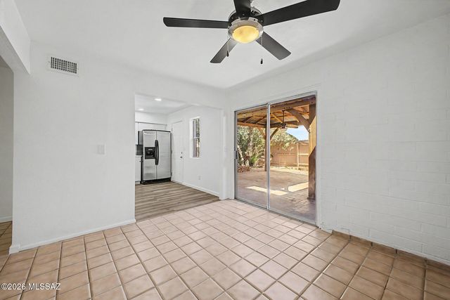 3960 E Flower St Apt 38, Tucson, AZ 85712
