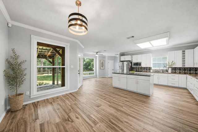 21902 Meadowsweet Drive, Magnolia, TX 77355