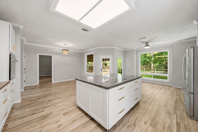 21902 Meadowsweet Drive, Magnolia, TX 77355