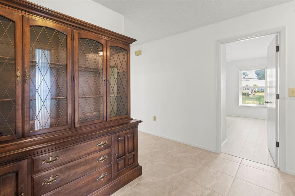 Image 13 of property listing at 6802 8TH AVENUE W, Bradenton, FL 34209