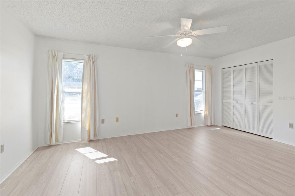 Image 35 of property listing at 6802 8TH AVENUE W, Bradenton, FL 34209