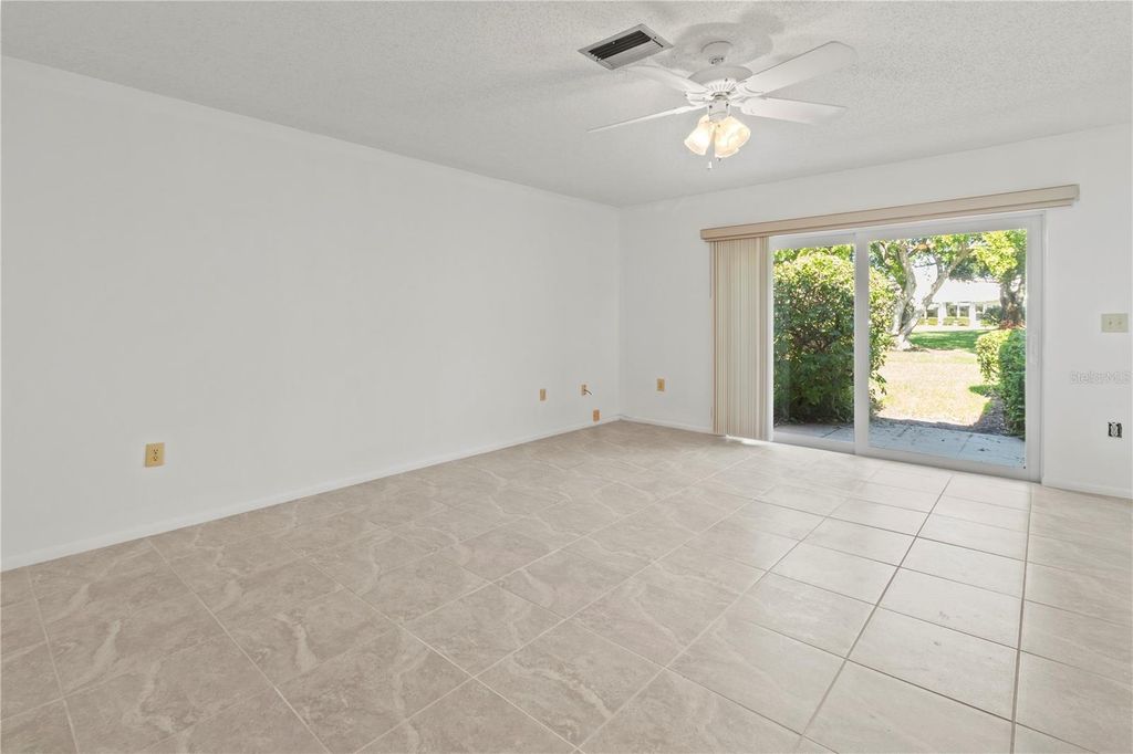 Image 46 of property listing at 6802 8TH AVENUE W, Bradenton, FL 34209