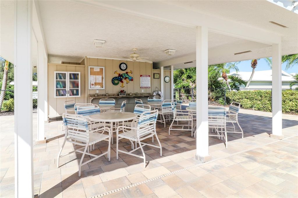 Image 61 of property listing at 6802 8TH AVENUE W, Bradenton, FL 34209