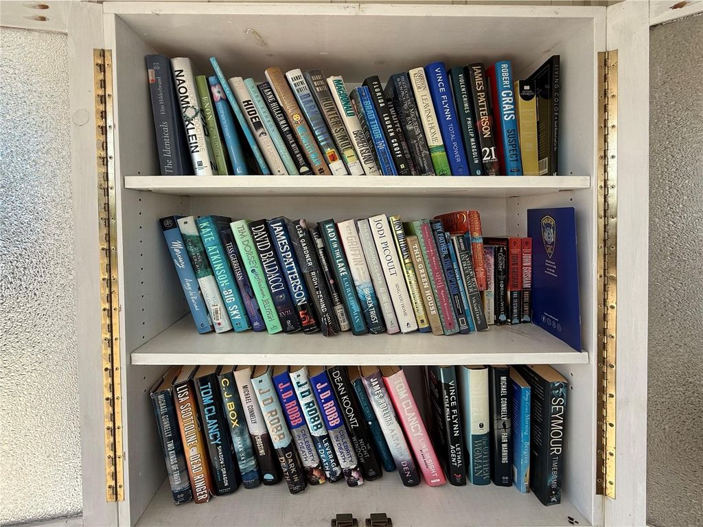 Image 63 of property listing at 6802 8TH AVENUE W, Bradenton, FL 34209