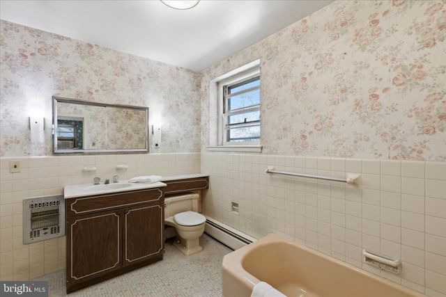 412 NEWBOLD RD, Jenkintown, PA 19046