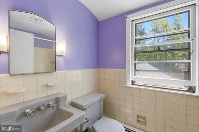 412 NEWBOLD RD, Jenkintown, PA 19046
