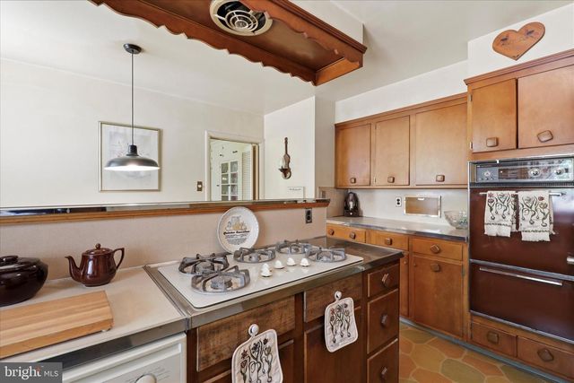 412 NEWBOLD RD, Jenkintown, PA 19046