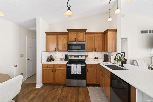 1217 W Woodhill Drive, Bloomington, IN 47403