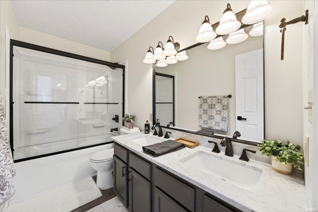 1217 W Woodhill Drive, Bloomington, IN 47403