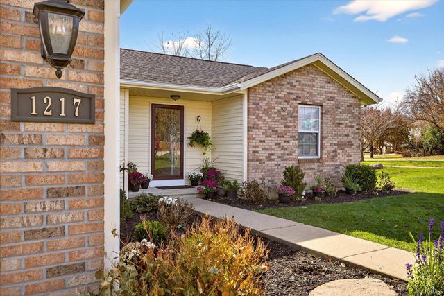 1217 W Woodhill Drive, Bloomington, IN 47403