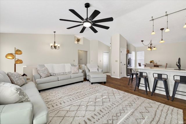 1217 W Woodhill Drive, Bloomington, IN 47403