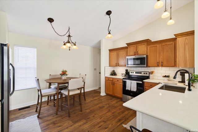 1217 W Woodhill Drive, Bloomington, IN 47403